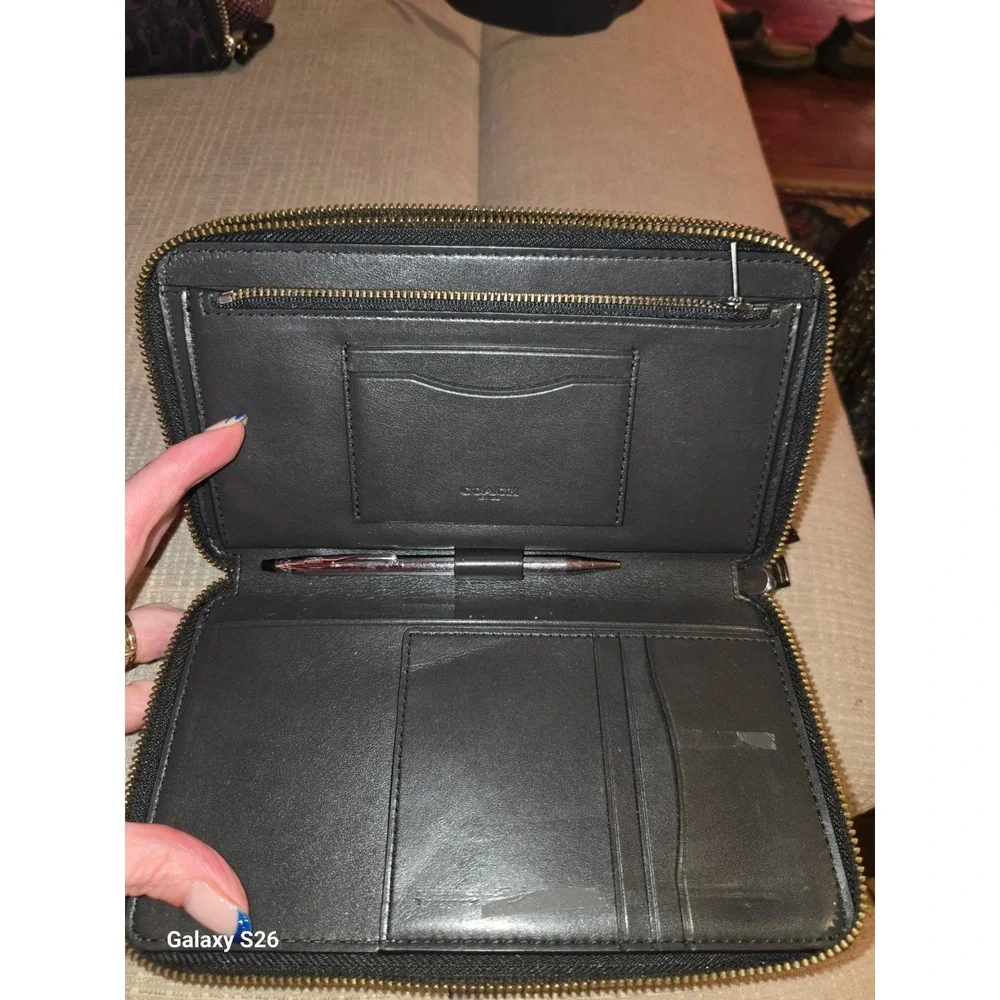 58. Coach F87104 Double Zip Travel Organizer Black Pebble Leather Wallet